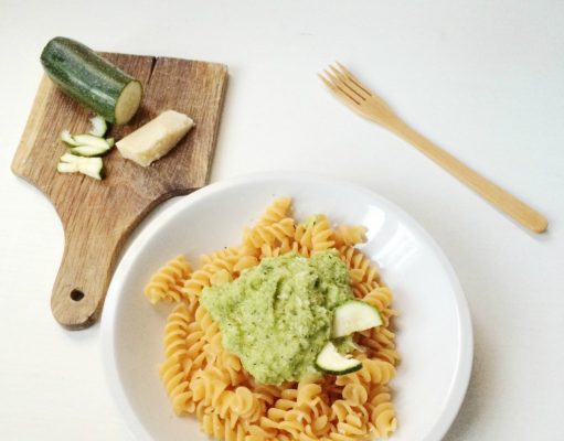 Pasta di ceci nichel safe al pesto di zucchine